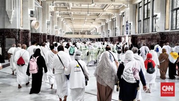Jemaah umrah di Arab Saudi yang terjebak konflik