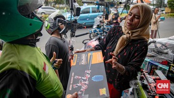 Kemeriahan suasana Pasar Gembrong saat Lebaran 2026, pusat mainan anak