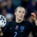 Lucy Bronze Dukung UEFA Hadapi FIFA dan Infantino