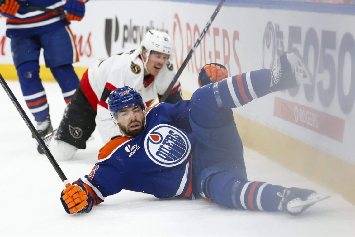 Pelatihan Edmonton Oilers dan Jake Walman di bek kiri